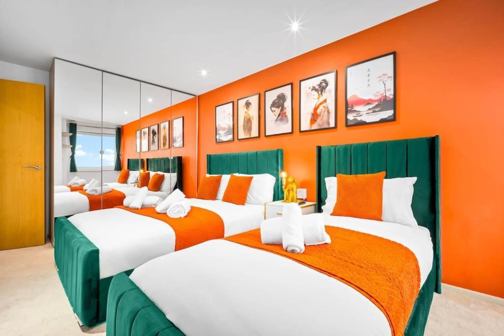 Top Floor City Centre Apartment - Sleeps 7 - 4 Beds - With Balcony And Parking - Smart Tv'S On Each Bedroom Wall - 5 Mins From Bullring, Selfridges, Moor Street Station - By Zena Stays Birmingham Zewnętrze zdjęcie